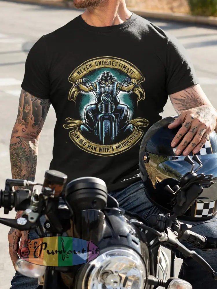 Men’s ’Never underestimate an old man with a motorcycle’ T-shirts