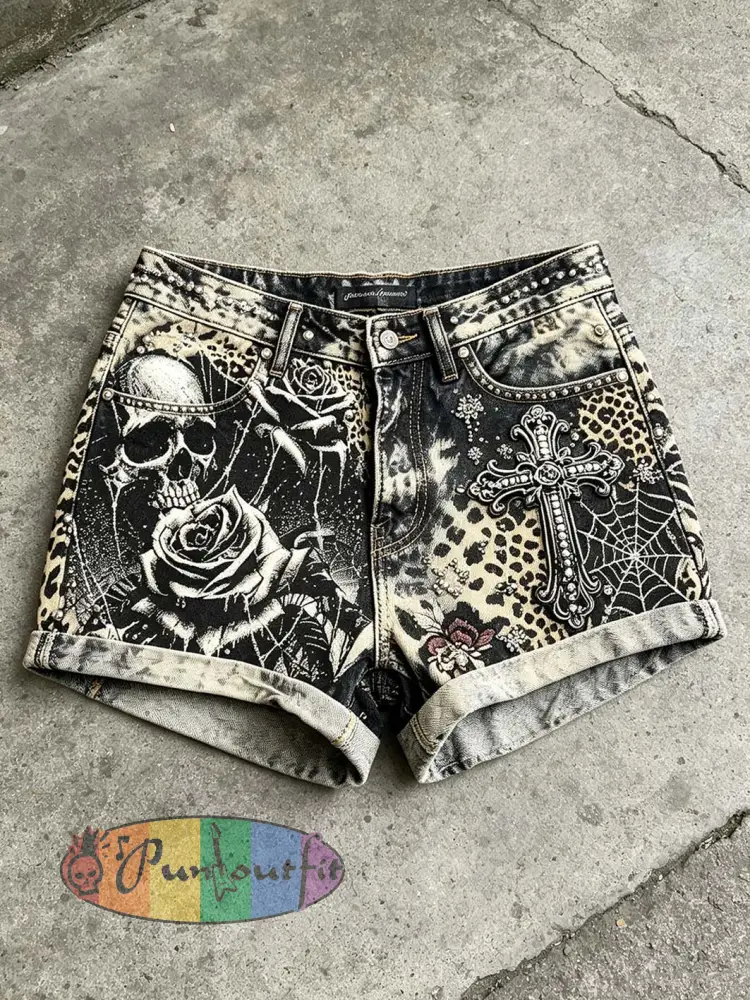 Women’s retro dark skull pattern printed shorts - Dark Grey · S