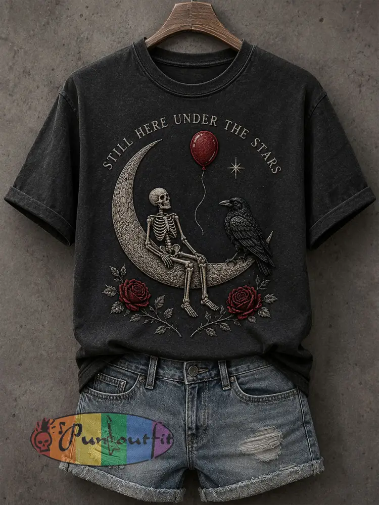 Women’s Gothic Skull T-Shirt - Black · S