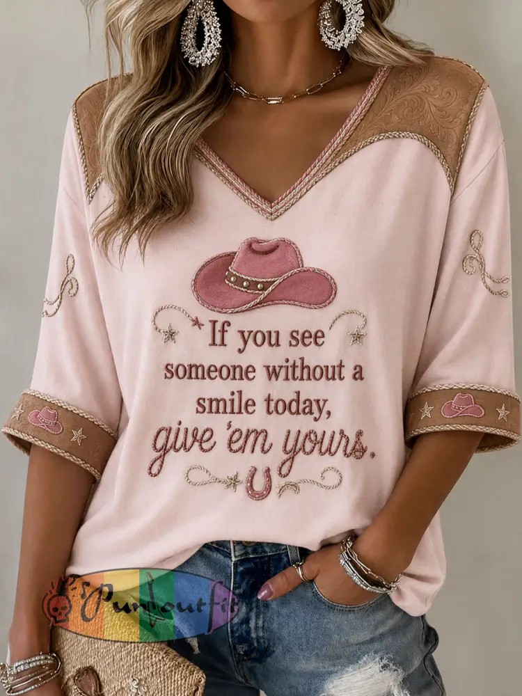 Women’s Rip Country Music Lover Queen of Country Printed T-shirt - Light Pink · S