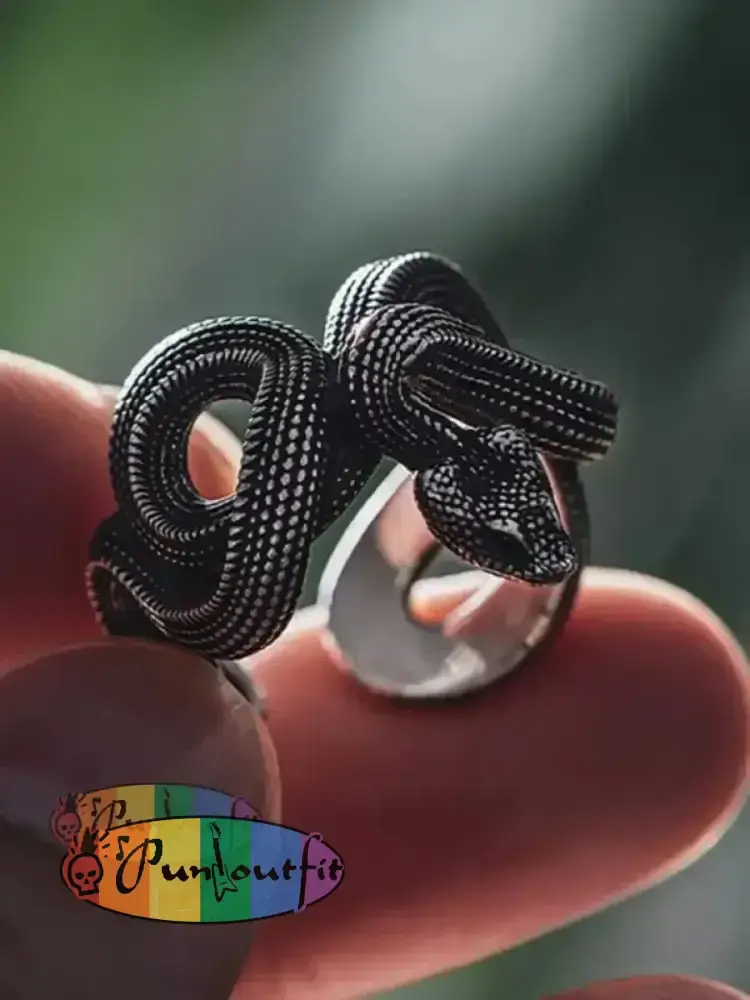 Male Punk Snake Three Dimensional Winding Finger Ring Acc