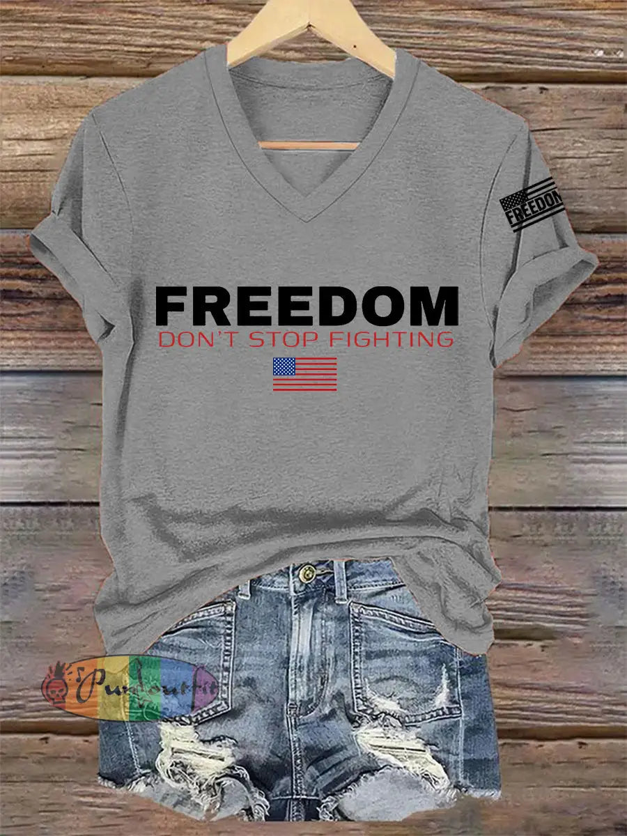 Women’s Freedom Don’t s Top Fighting R.I.P Charlie Kirk V-Neck Tee Light Gray / S